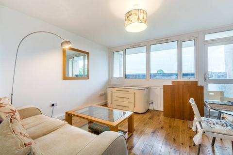 Frensham Court, Mitcham, CR4