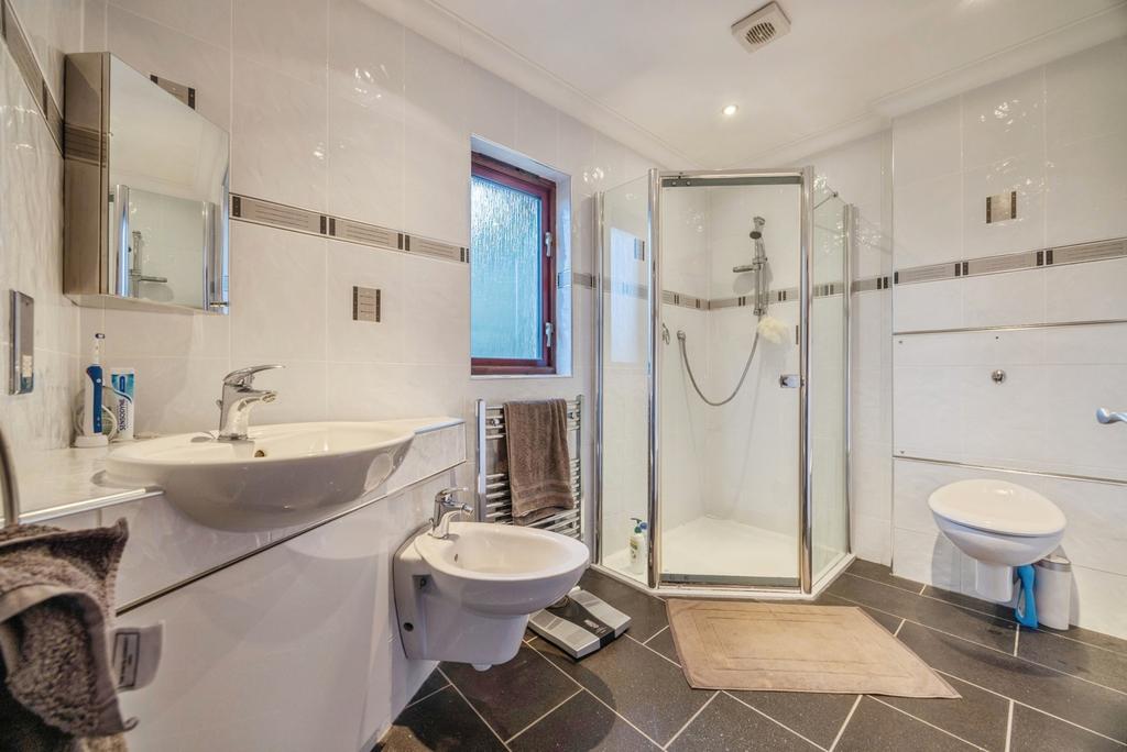 En Suite 2