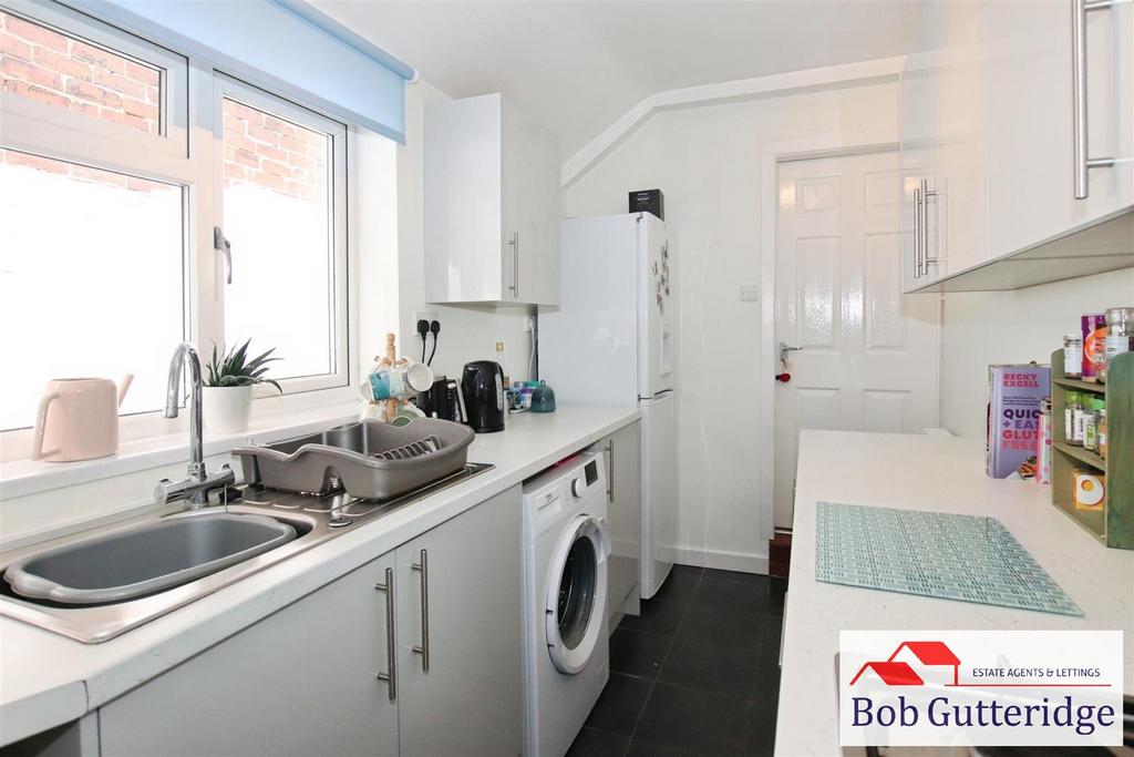 Fitted kitchen