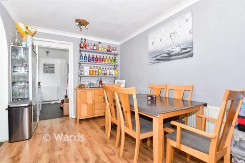 4 bedroom semi-detached house for sale, Sutton Road, Maidstone ME15
