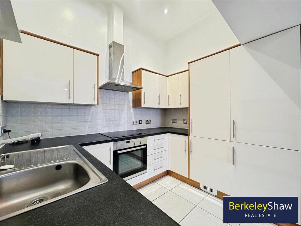 Kitchen (2)