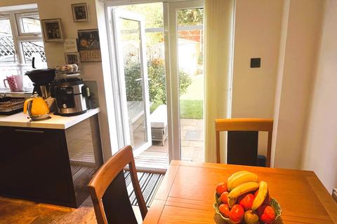 3 bedroom end of terrace house for sale, Burndell Way, Hayes, UB4 9YF