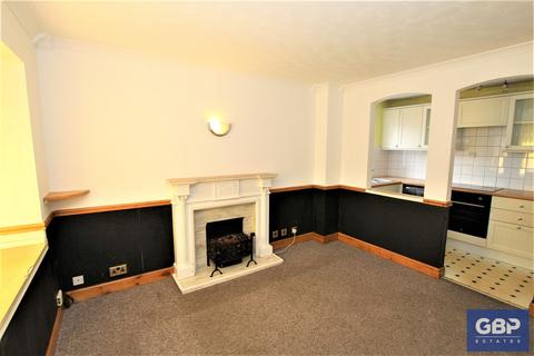 1 bedroom terraced house to rent, Sapphire Close, Dagenham, RM8