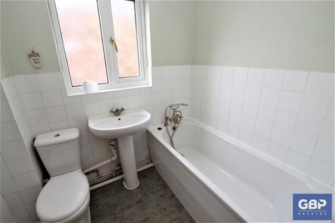 1 bedroom terraced house to rent, Sapphire Close, Dagenham, RM8