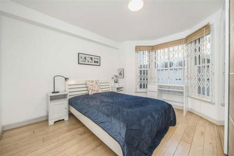 2 bedroom flat to rent, Tadmor Street, London W12