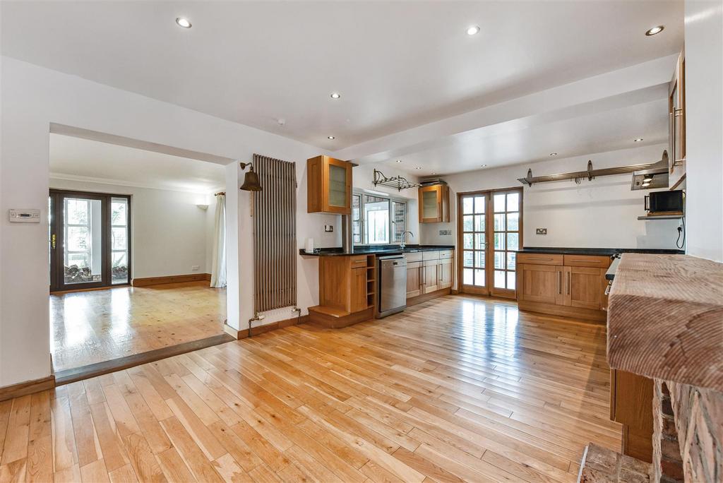 Kitchen/Breakfast Room