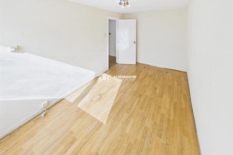 4d Sunningfields Crescent, London, NW4 4RD