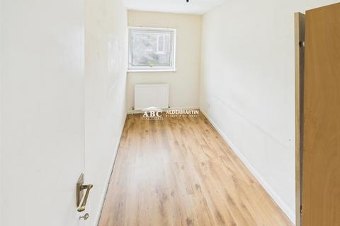 4d Sunningfields Crescent, London, NW4 4RD