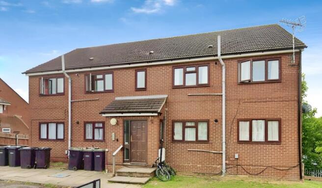 2 Bedroom Maisonette for Sale via secure online b
