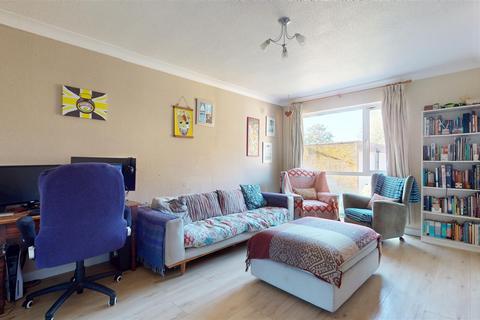undefined, Redbridge, Stantonbury, Milton Keynes