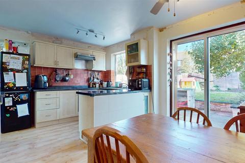 undefined, Redbridge, Stantonbury, Milton Keynes