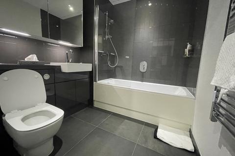 2 bedroom flat for sale, 31, Waterline Way, SE8 3JX