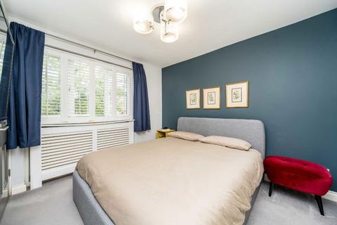 undefined, Boucher Close, Teddington TW11