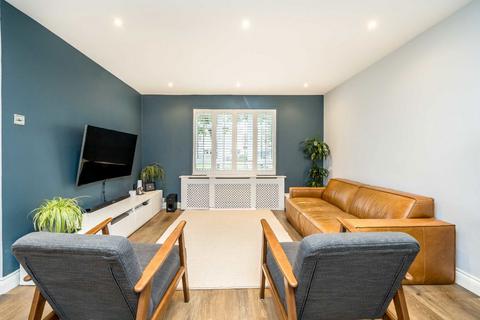 undefined, Boucher Close, Teddington TW11