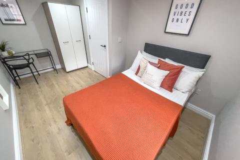 undefined, Markden Mews, L8 1TN,