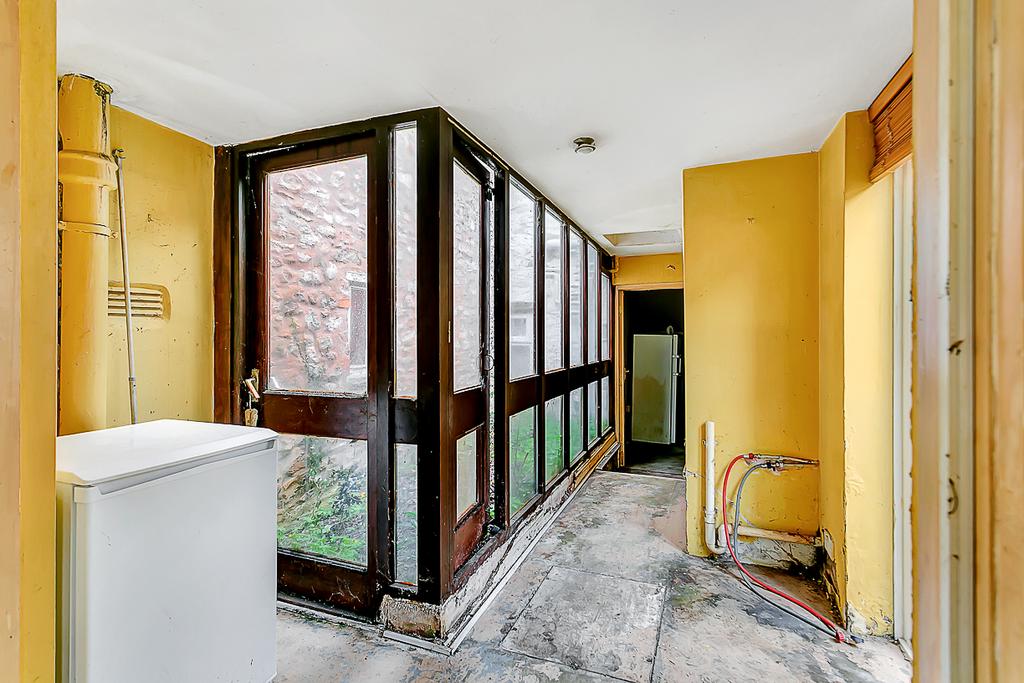 5 K6 A9542 T202510070948.jpg