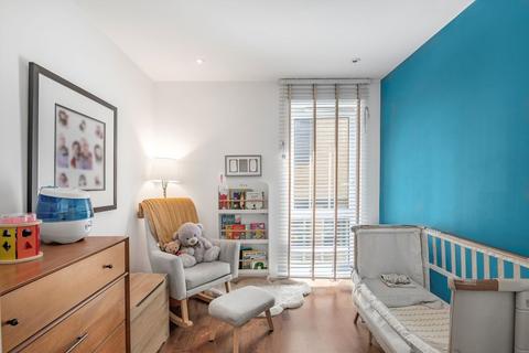 2 bedroom flat for sale, Enterprise Way, London SW18