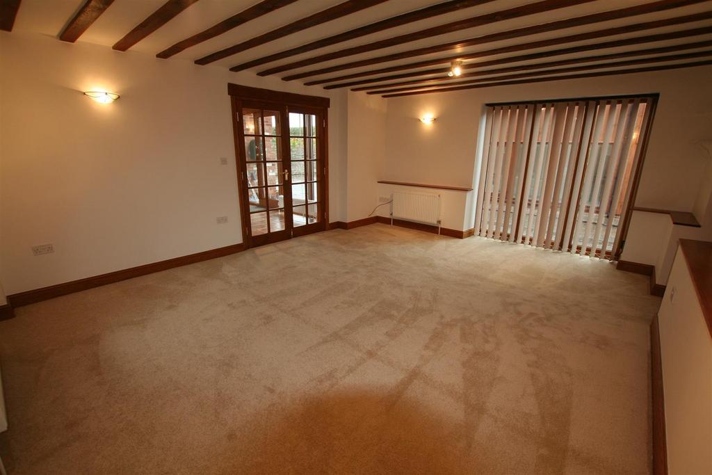 Pfb,livingroom1.JPG