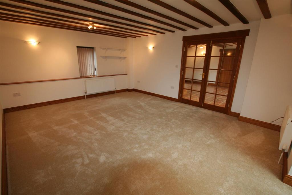 Pfb,livingroom.JPG