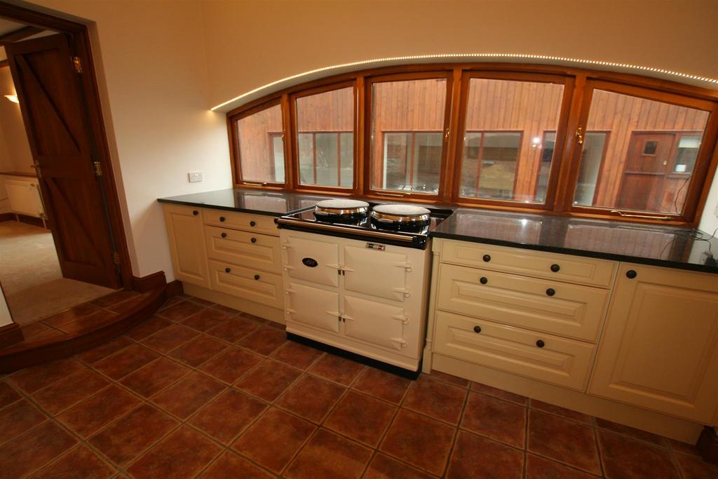 Pfb,kitchen3.JPG