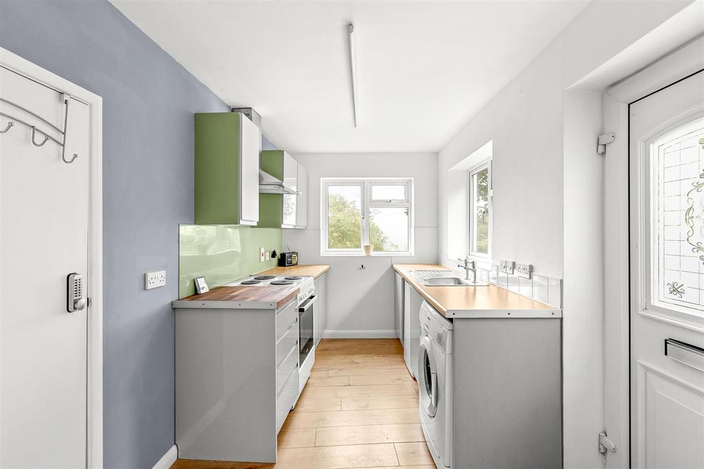 70b Totteridge Road, HP13 6 EX-8.jpg