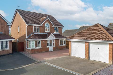 4 bedroom detached house for sale, Snowshill Gardens, Dudley