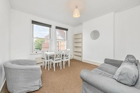 2 bedroom property to rent, Theatre Street, London, SW11