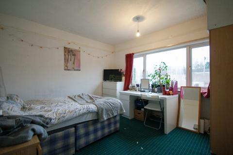 3 bedroom terraced house to rent, Umberslade Road, Birmingham B29