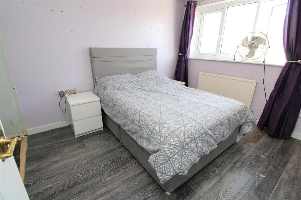 Bed 1.JPG