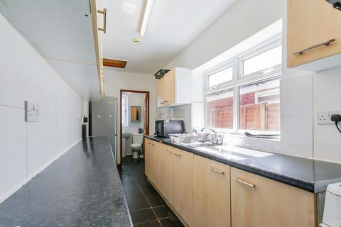 6 bedroom terraced house to rent, Rookery Road, Birmingham B29