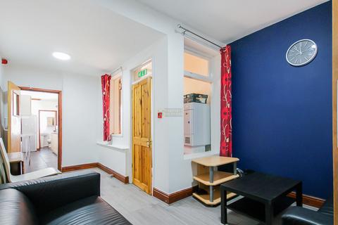 6 bedroom terraced house to rent, Rookery Road, Birmingham B29