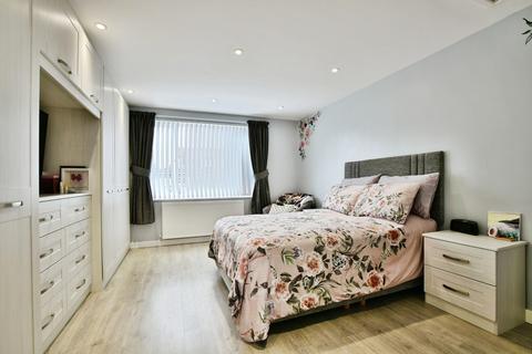 4 bedroom detached house for sale, Roseacre Drive, Cheadle SK8