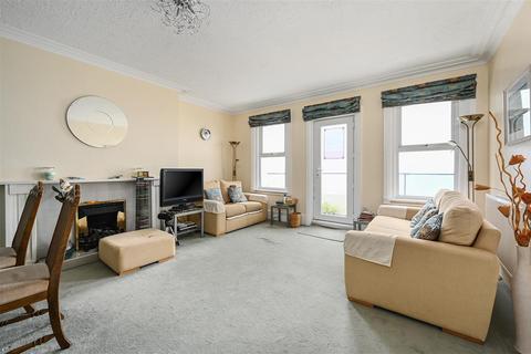 2 bedroom flat for sale, De La Warr Parade, Bexhill-On-Sea
