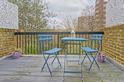 1 bedroom flat for sale, Devonport Road, Shepherd's Bush W12