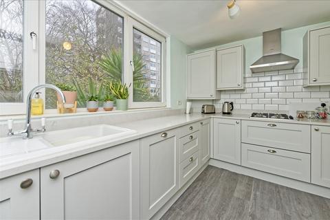 1 bedroom flat for sale, Devonport Road, Shepherd's Bush W12