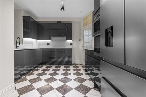 4 bedroom apartment to rent, St. Mary's Abbots Court, London, W14