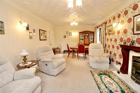 3 bedroom bungalow for sale, Welton Road, Brough