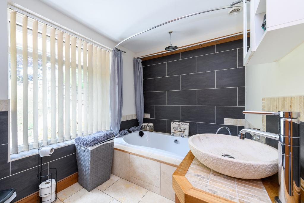 Annexe Bathroom
