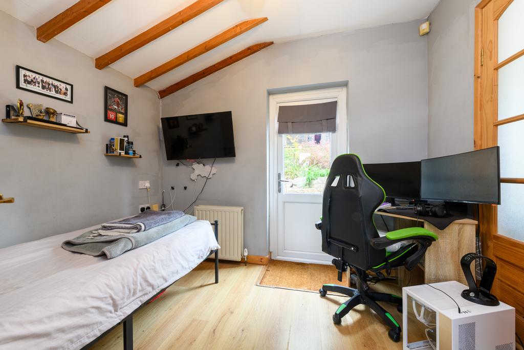 Bedroom/Study