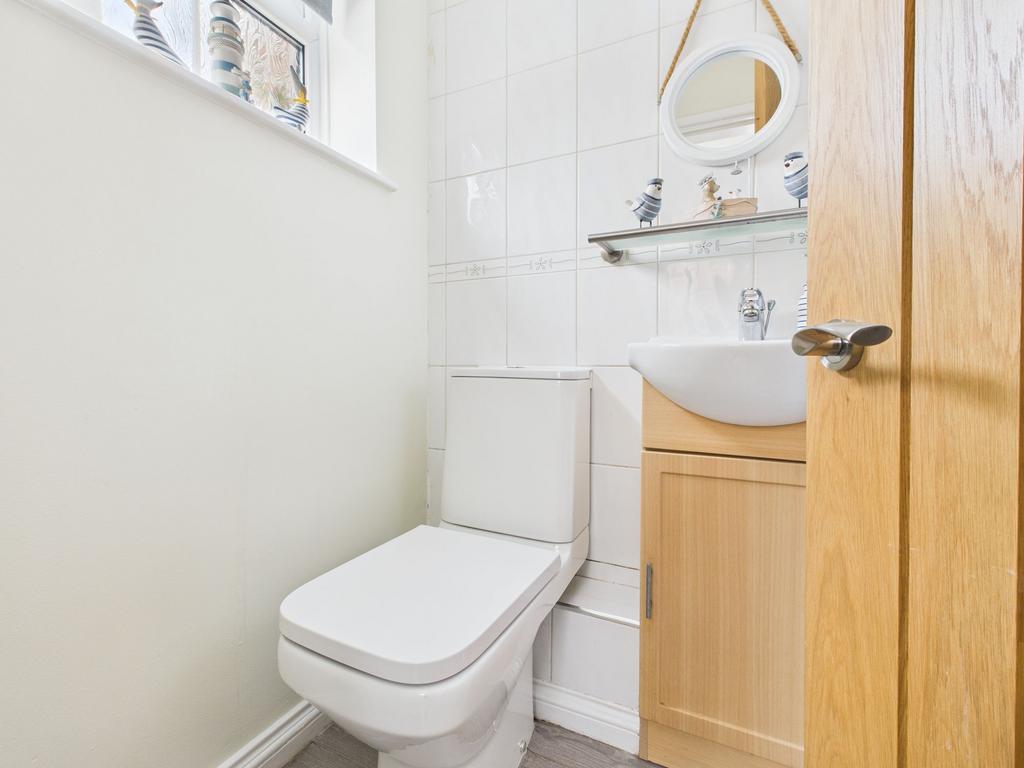 Cloakroom/WC