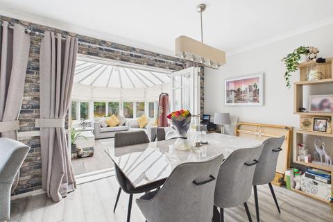 4 bedroom detached house for sale, Avon Road, Gedling, Nottingham