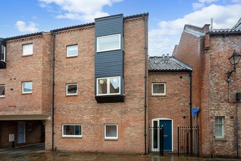 undefined, Aldwark, York, YO1