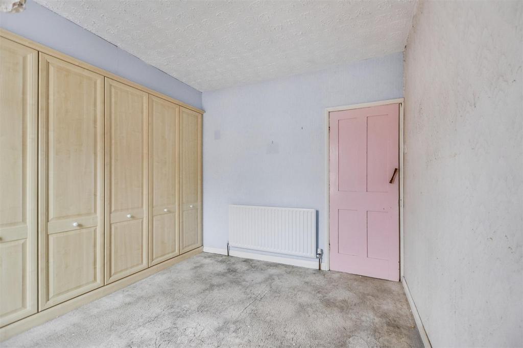 Bedroom 1 2.jpeg