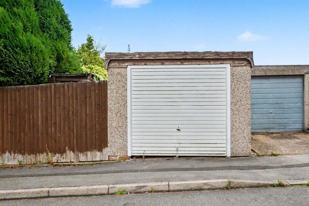 Garage.jpeg