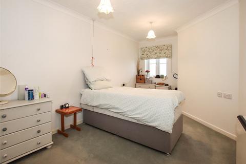 2 bedroom apartment for sale, Anchorage Way, Lymington, Hampshire, SO41