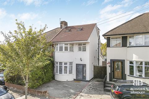 Hanover Gardens, Hainault