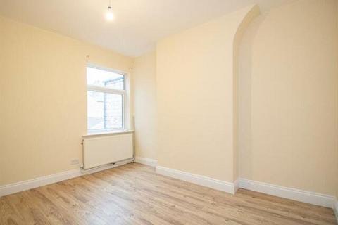 3 bedroom terraced house to rent, Woolmer Road, Nottingham, Nottinghamshire, NG2