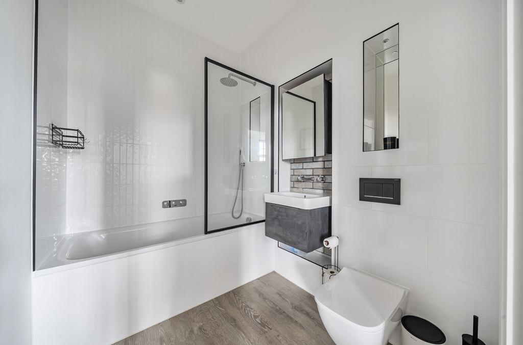 1358514-7-68d6b76...