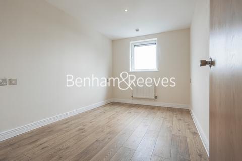 2 bedroom apartment to rent, Erebus Drive, Woolwich SE28