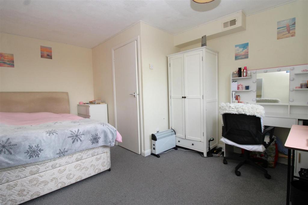 Bedroom.JPG